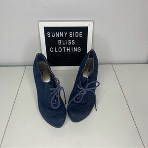 Fiomi Navy Blue Suede Lace-Up Oxford Heels Women’s Classic Size 6.5